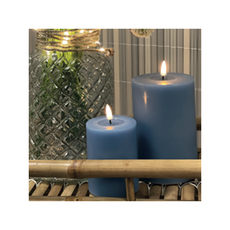 Echtwachs-LED-Stumpenkerze |Deluxe Homeart| Ice blue 10cm