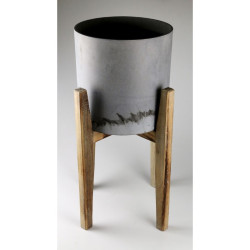 Pflanztopf grau auf Holzfüßen